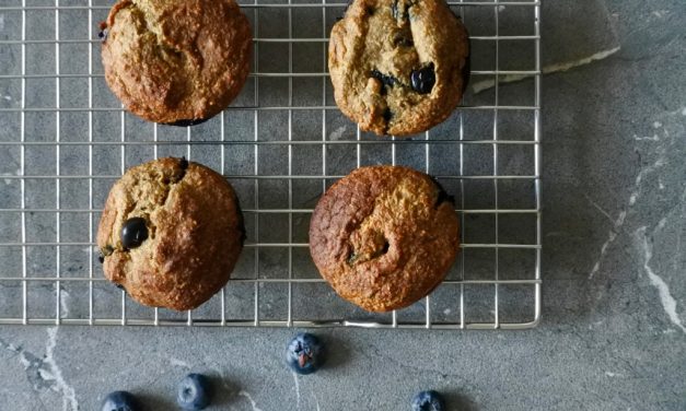 Havermoutmuffins met blauwe bessen