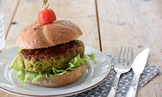 Vegetarische burgers van kikkererwten