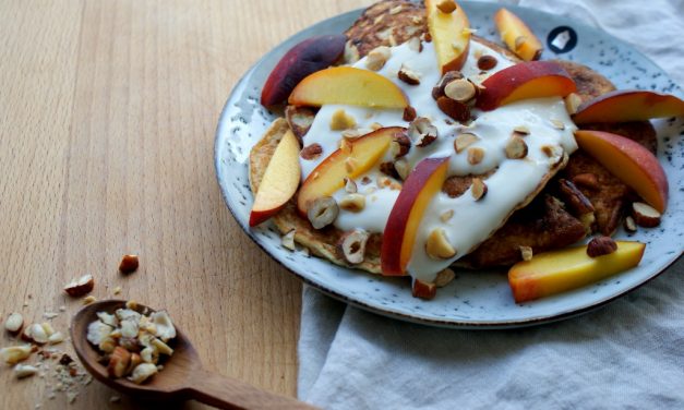 Pannenkoeken met havermout en nectarines
