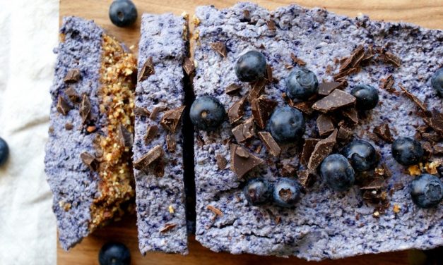 Raw bosbessen cake