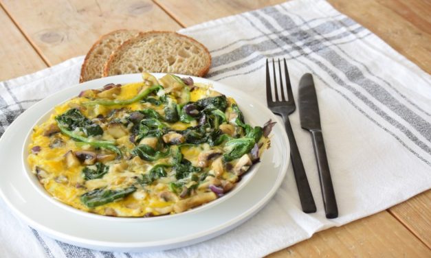 Omelet met spinazie en champignons