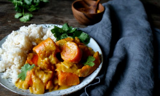 Korma curry met pompoen en wortel