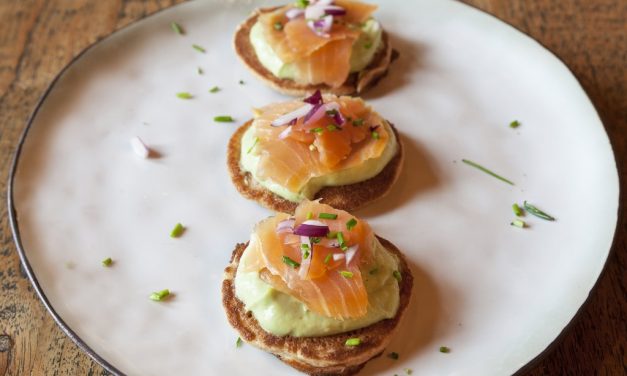 Blini’s met zalm en avocado