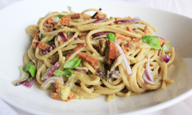 Veganistische spaghetti carbonara