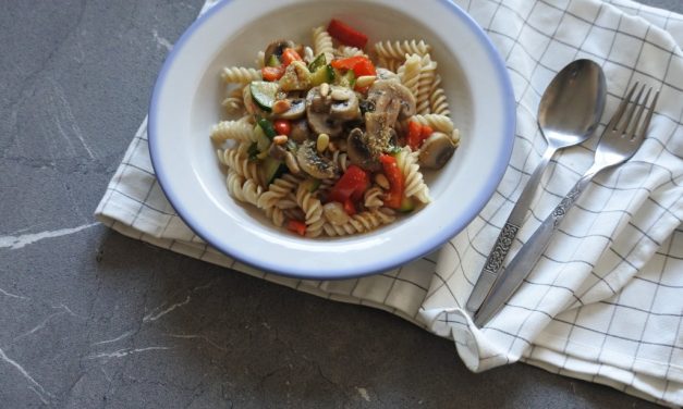 Vegan pasta met champignons