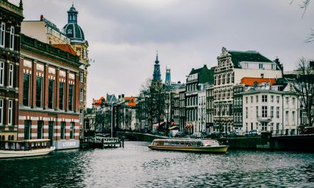 Ultiem ontspannen: een avond op de Amsterdamse grachten