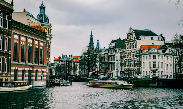Ultiem ontspannen: een avond op de Amsterdamse grachten
