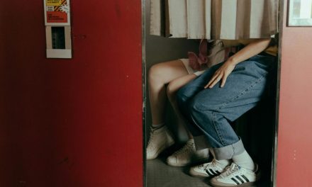 De juiste schoenen kiezen voor een capsule wardrobe: 5 minimalistische tips